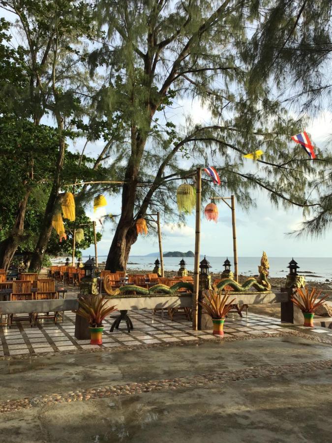 Andaman Beach Resort Koh Jum Exterior photo