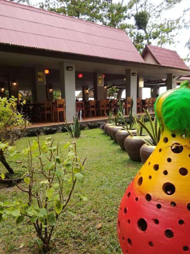 Andaman Beach Resort Koh Jum Exterior photo