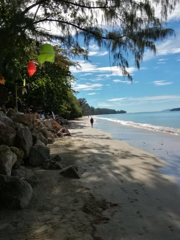 Andaman Beach Resort Koh Jum Exterior photo