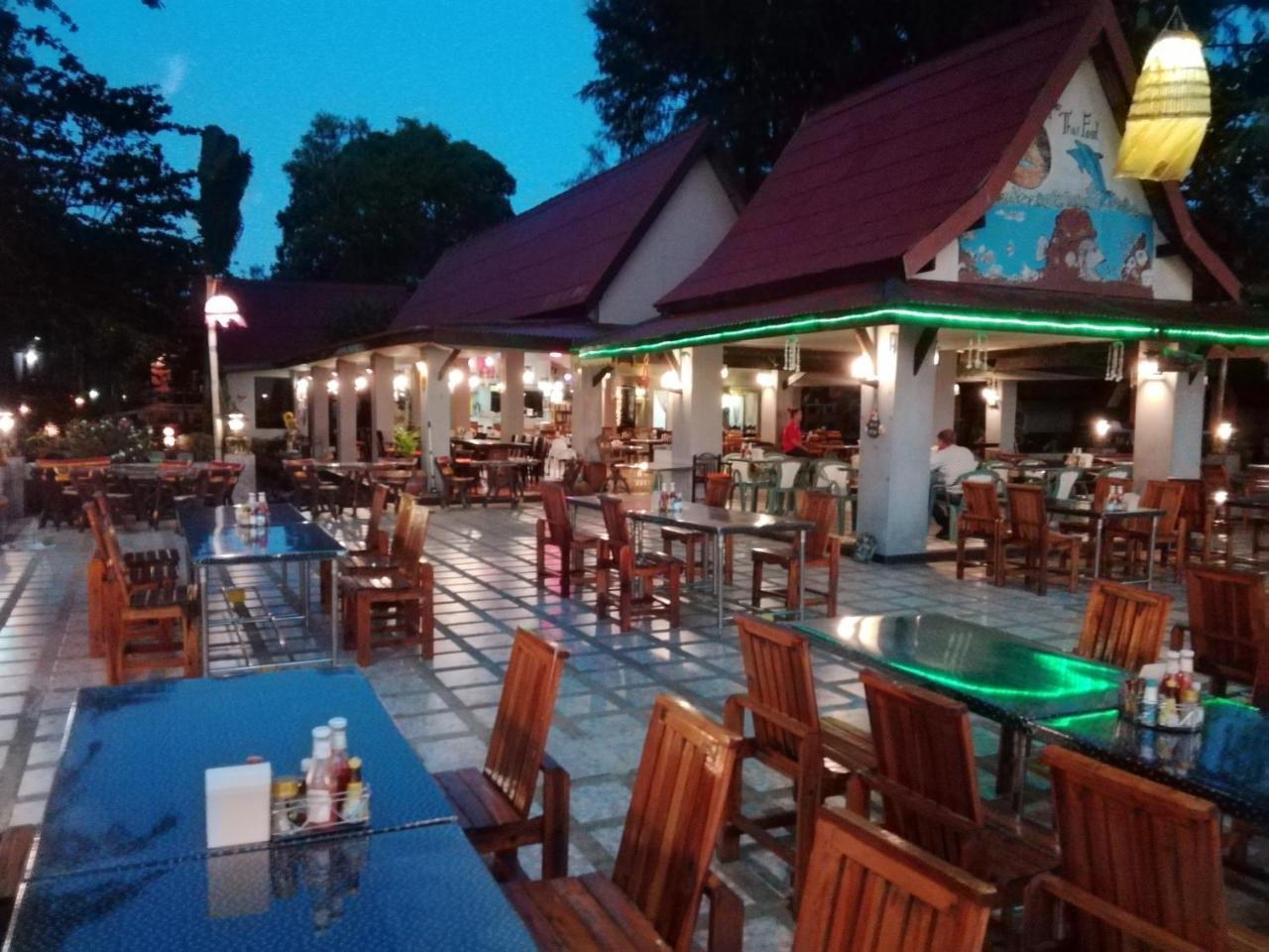Andaman Beach Resort Koh Jum Exterior photo