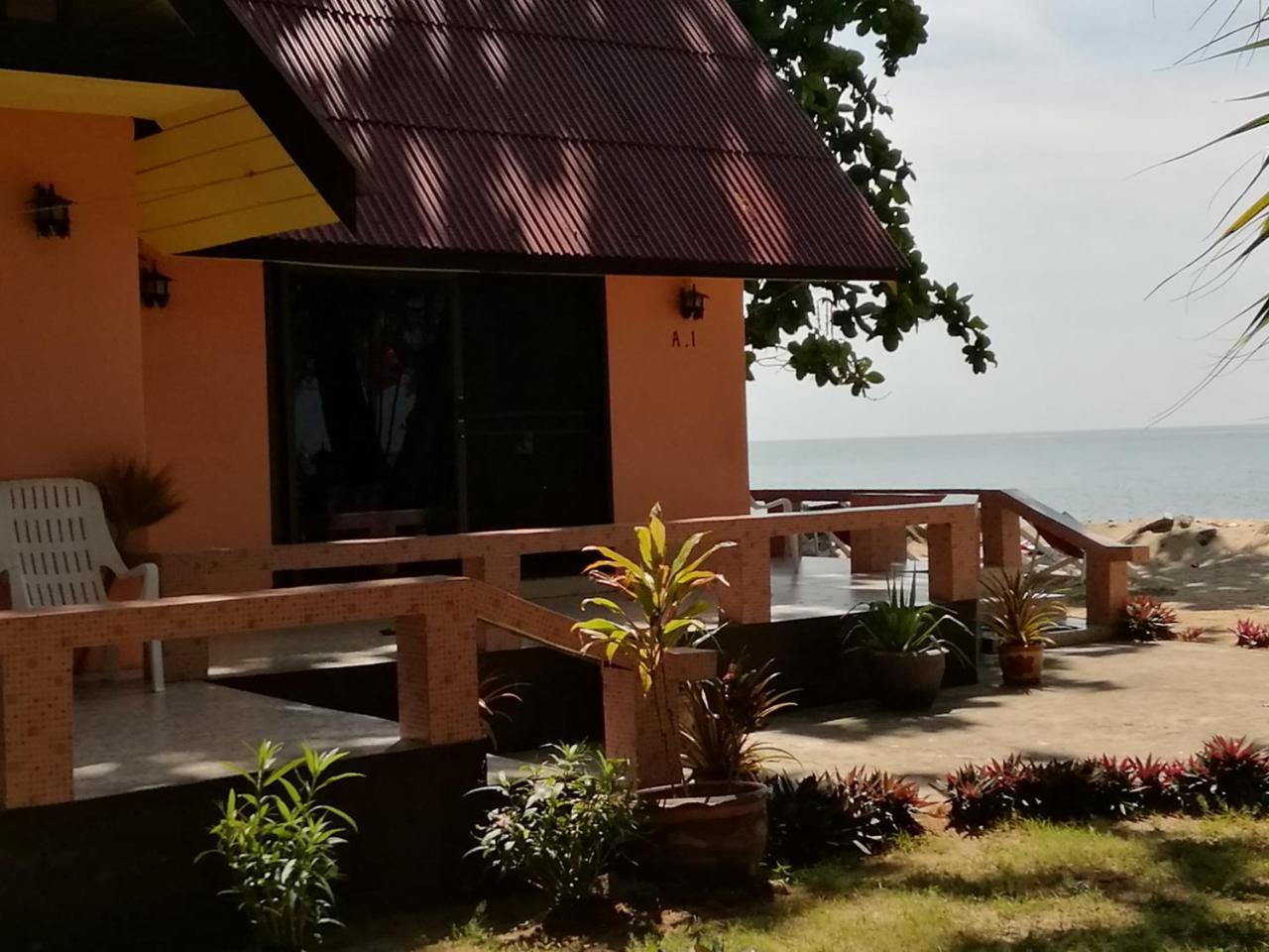 Andaman Beach Resort Koh Jum Exterior photo
