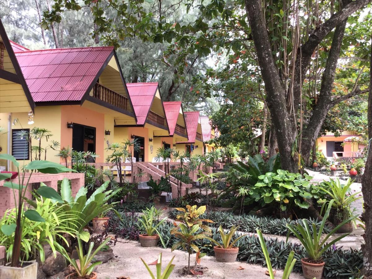 Andaman Beach Resort Koh Jum Exterior photo