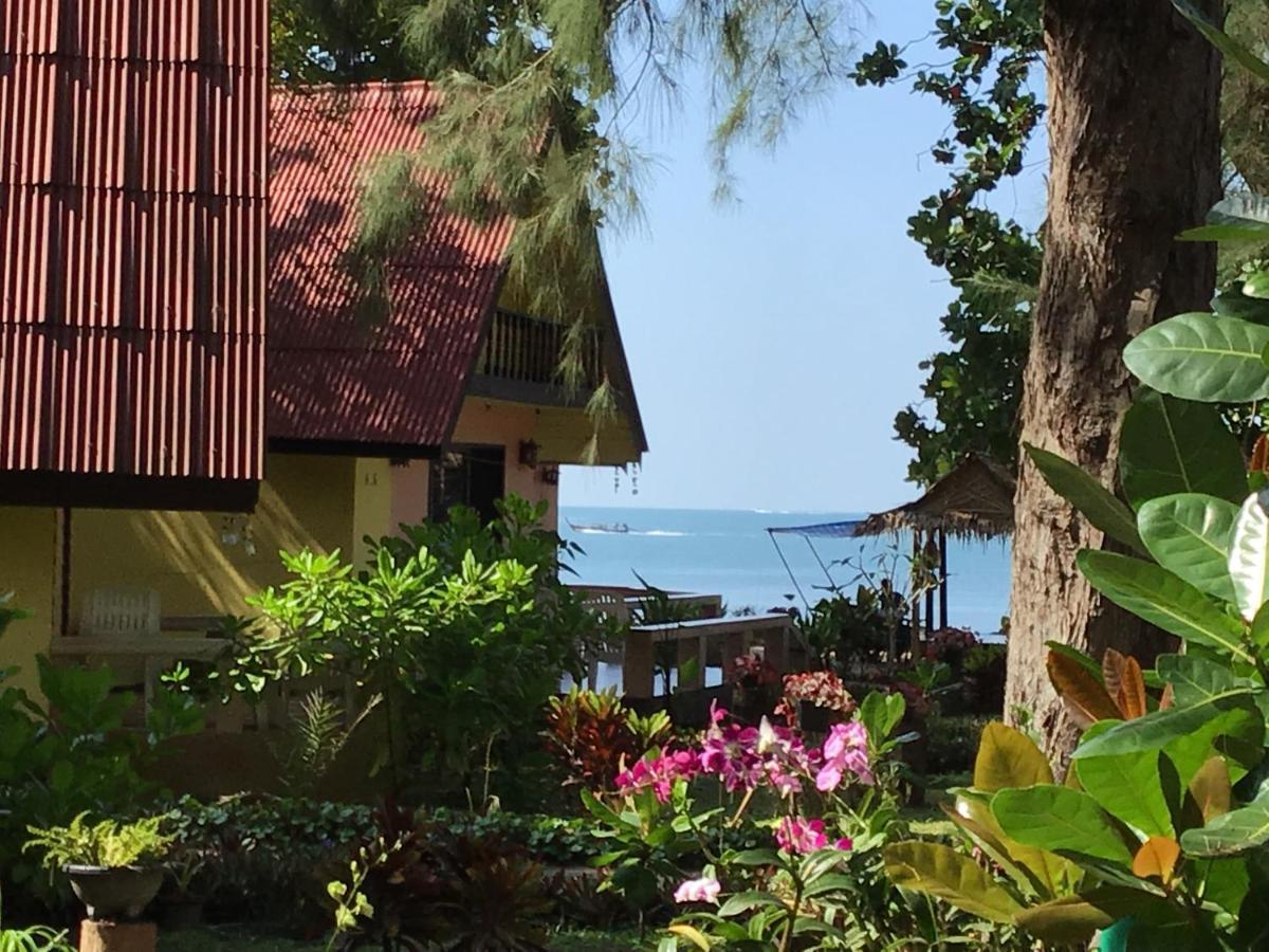 Andaman Beach Resort Koh Jum Exterior photo